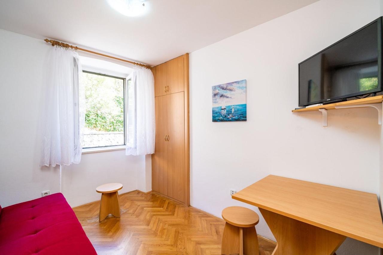 Central Apartment With Terrace Dubrovnik Luaran gambar