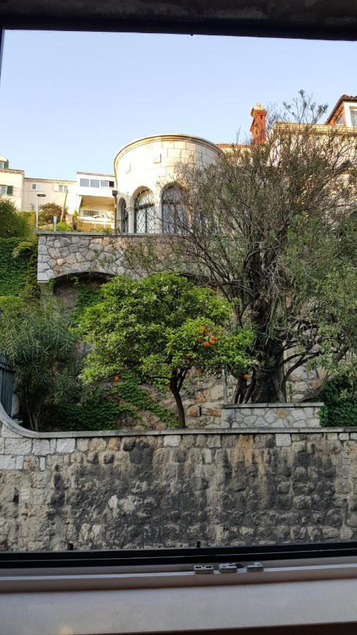 Central Apartment With Terrace Dubrovnik Luaran gambar
